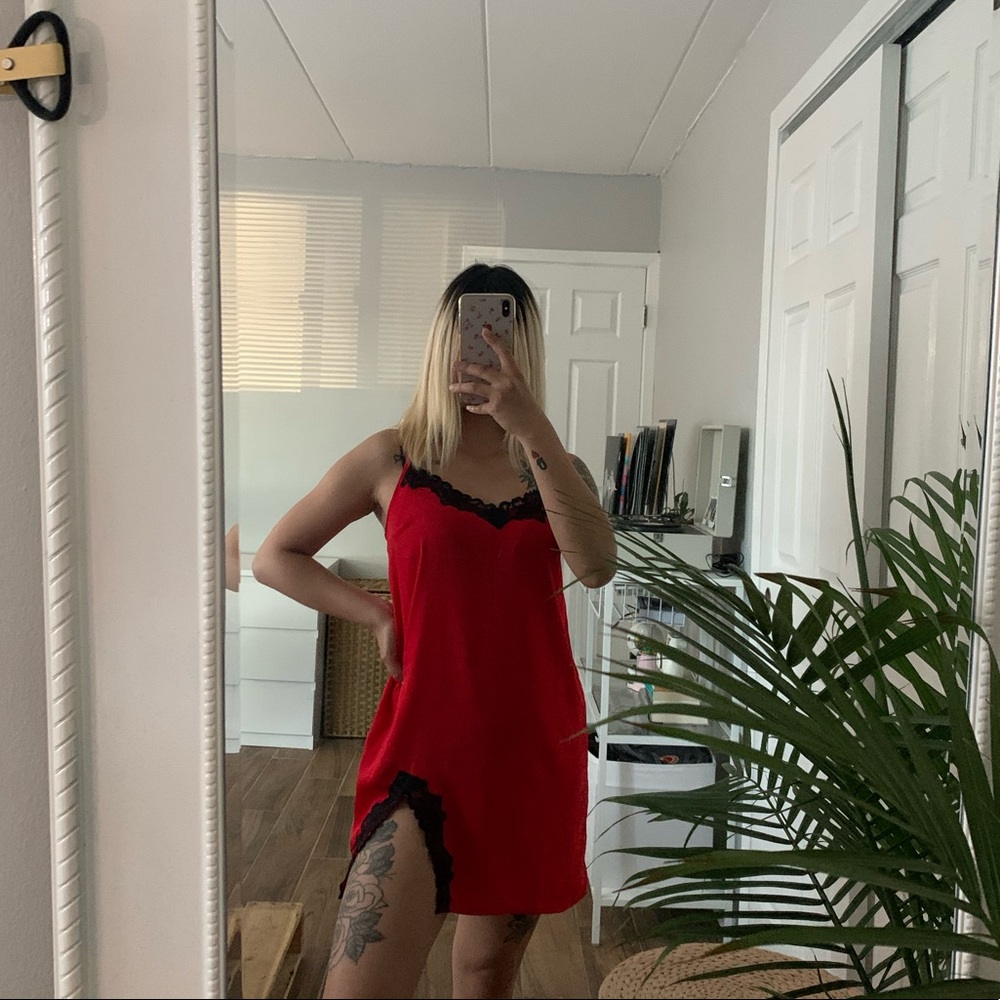 F21 LINGERIE SATIN DRESS W/ LACE TRIM SLIT